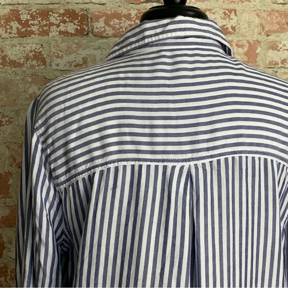 BEACHLUNCHLOUNGE Blue Striped Blouse Large Buttondown - Picture 8 of 11